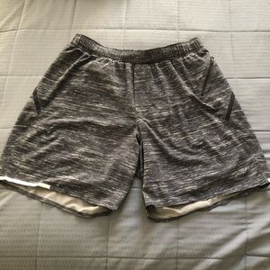 Mens LuluLemon Size Medium Grey Design Shorts